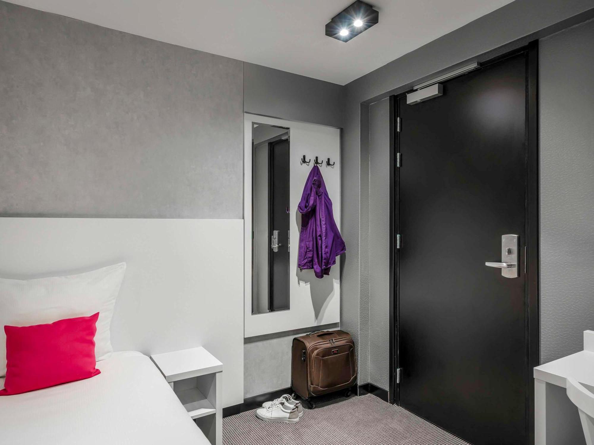 Отель Ibis Styles Amsterdam Amstel Экстерьер фото
